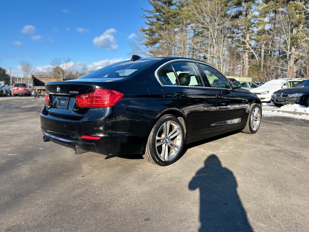 2015 BMW 3 Series Image 9