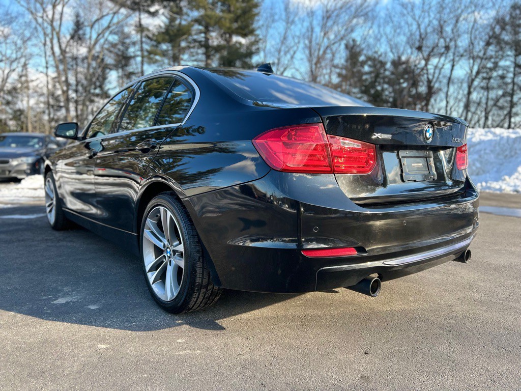 2015 BMW 3 Series Image 31