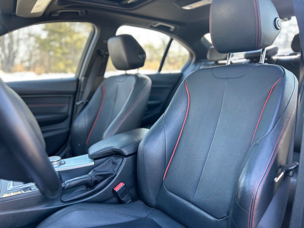 2015 BMW 3 Series Image 35