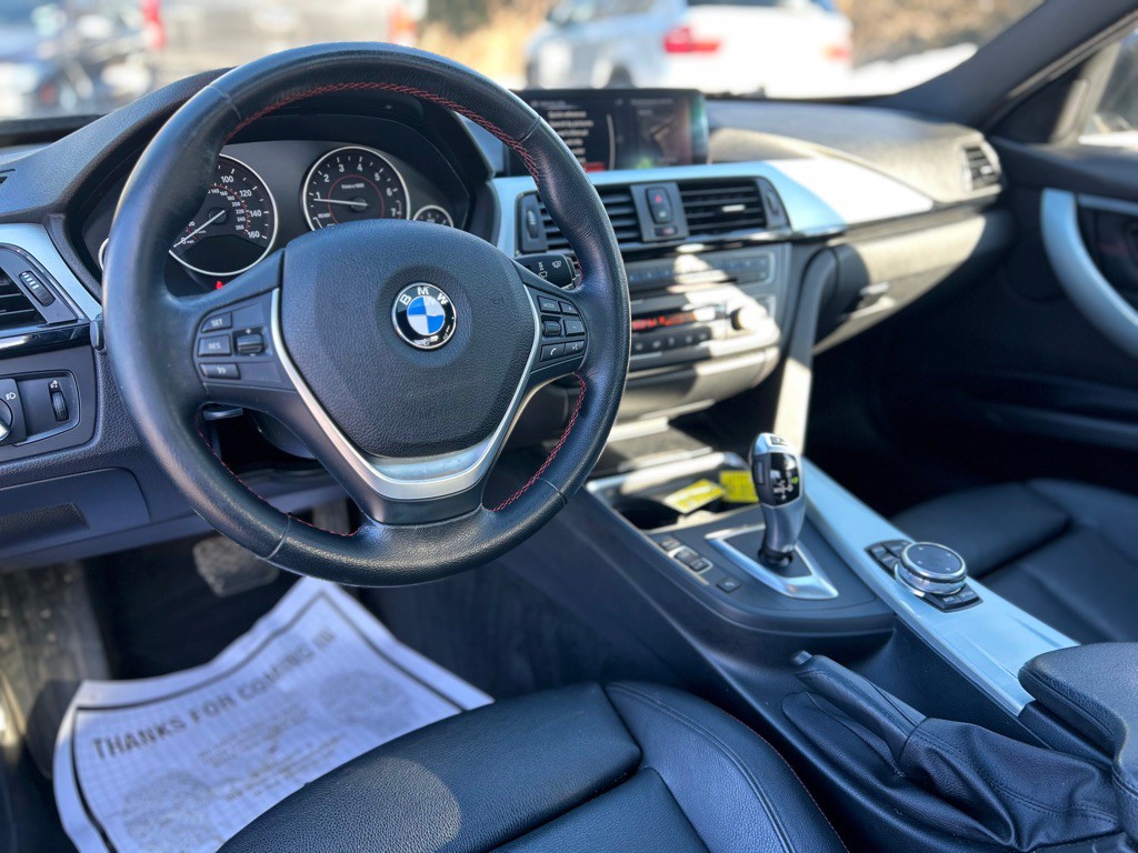 2015 BMW 3 Series Image 36