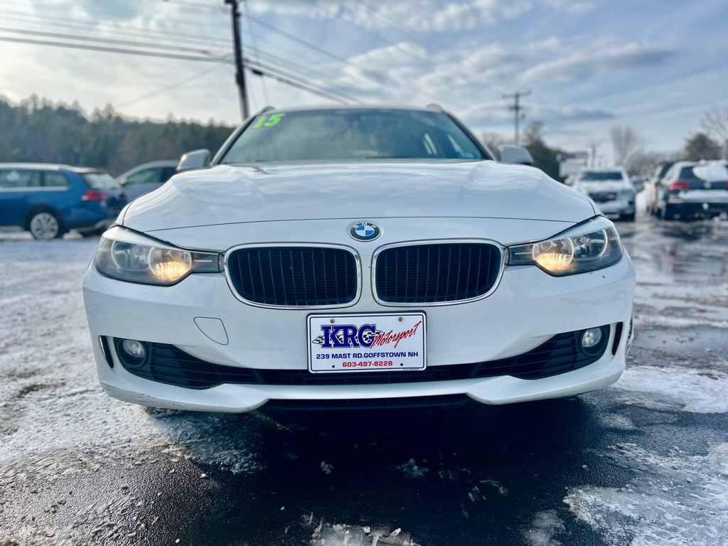 2014 BMW 3 Series Image 2