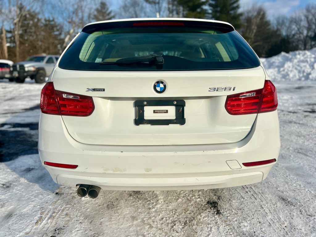 2014 BMW 3 Series Image 6