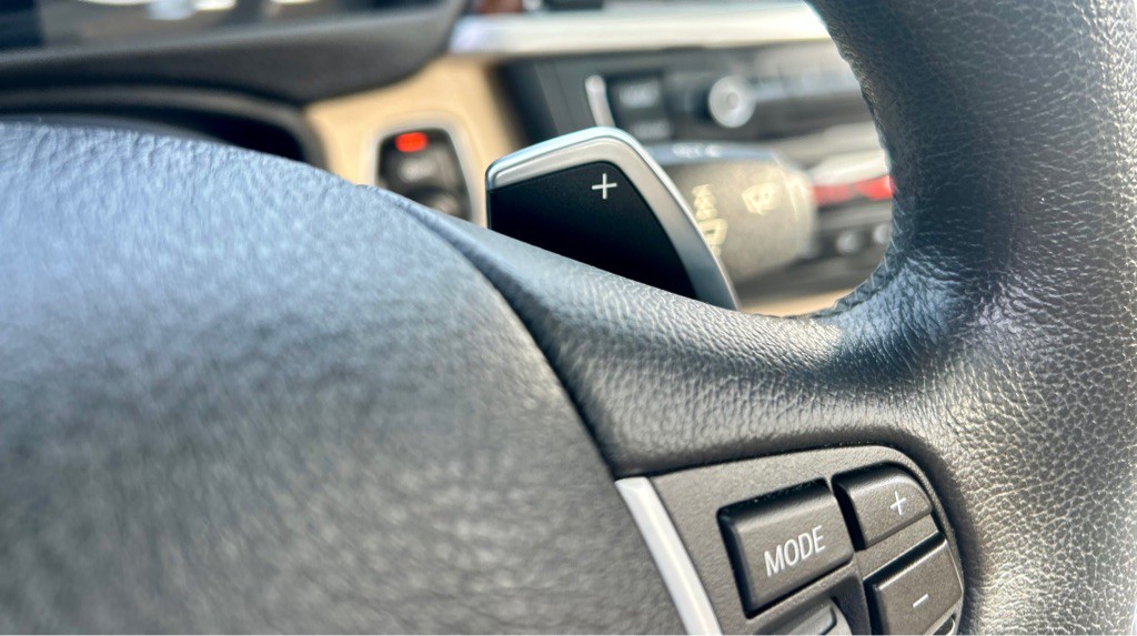 2014 BMW 3 Series Image 13