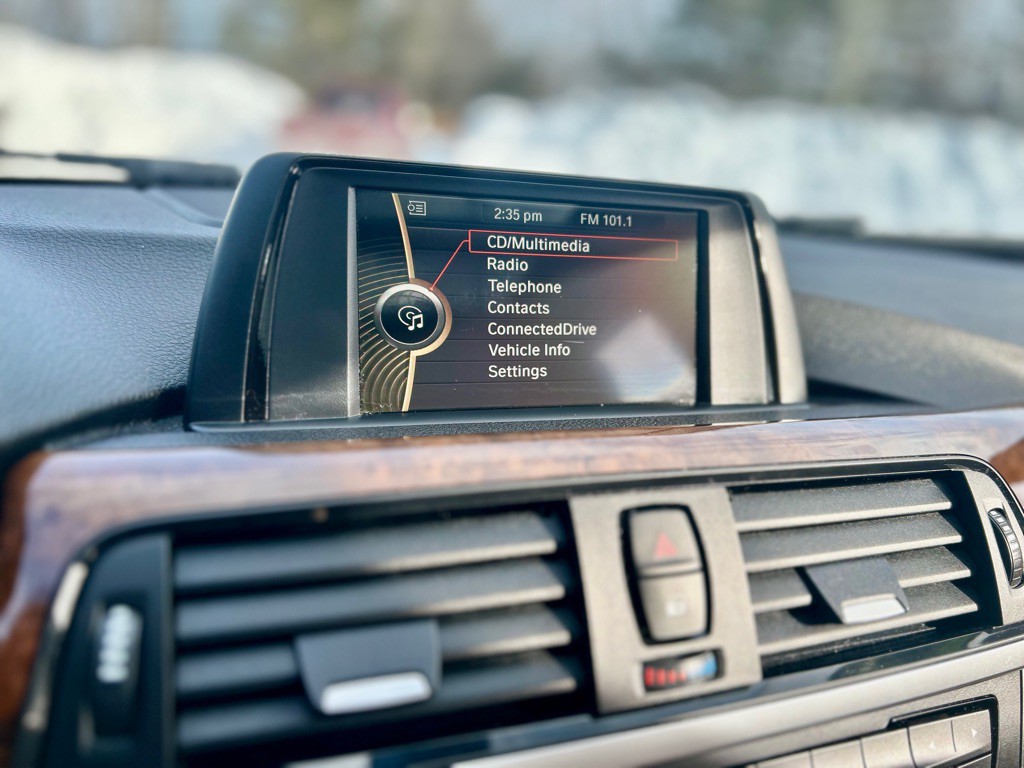 2014 BMW 3 Series Image 14