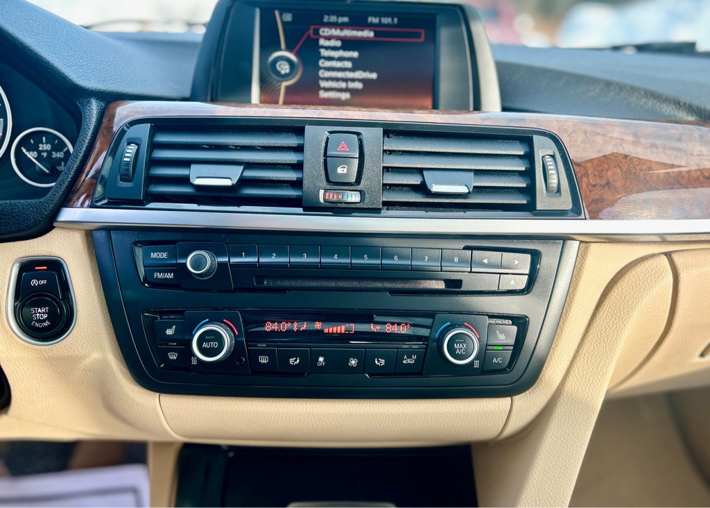 2014 BMW 3 Series Image 15