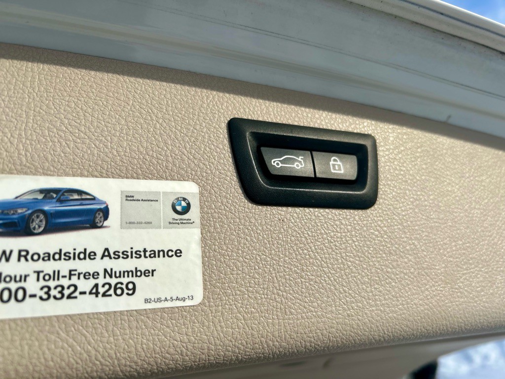 2014 BMW 3 Series Image 21