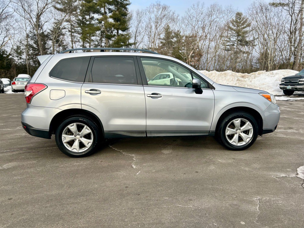 2014 Subaru Forester Image 8