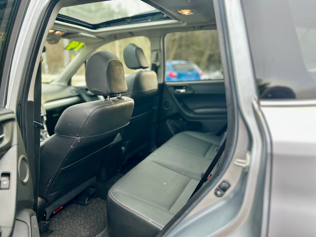 2014 Subaru Forester Image 18