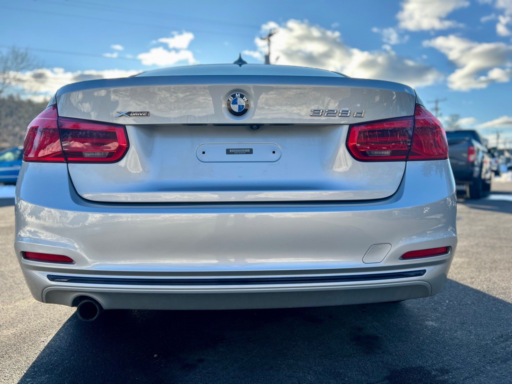 2018 BMW 3 Series Image 6