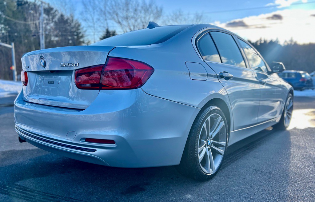 2018 BMW 3 Series Image 7