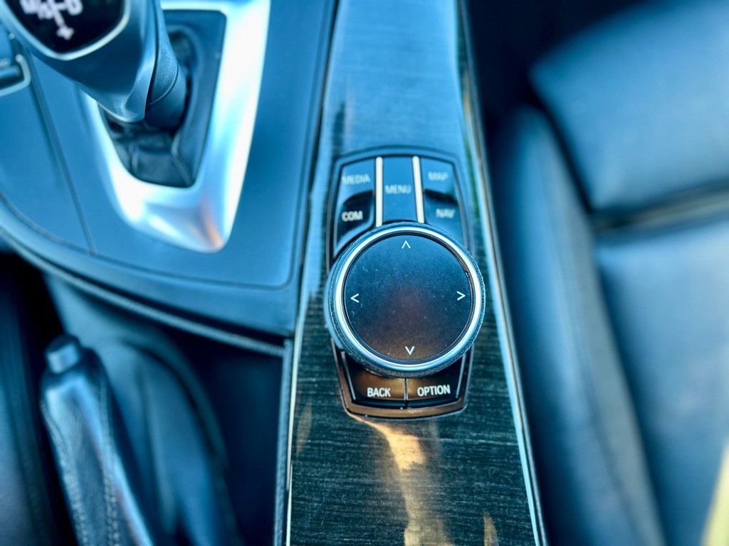 2018 BMW 3 Series Image 20