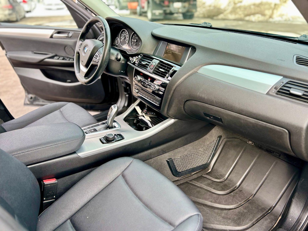 2017 BMW X3 Image 10