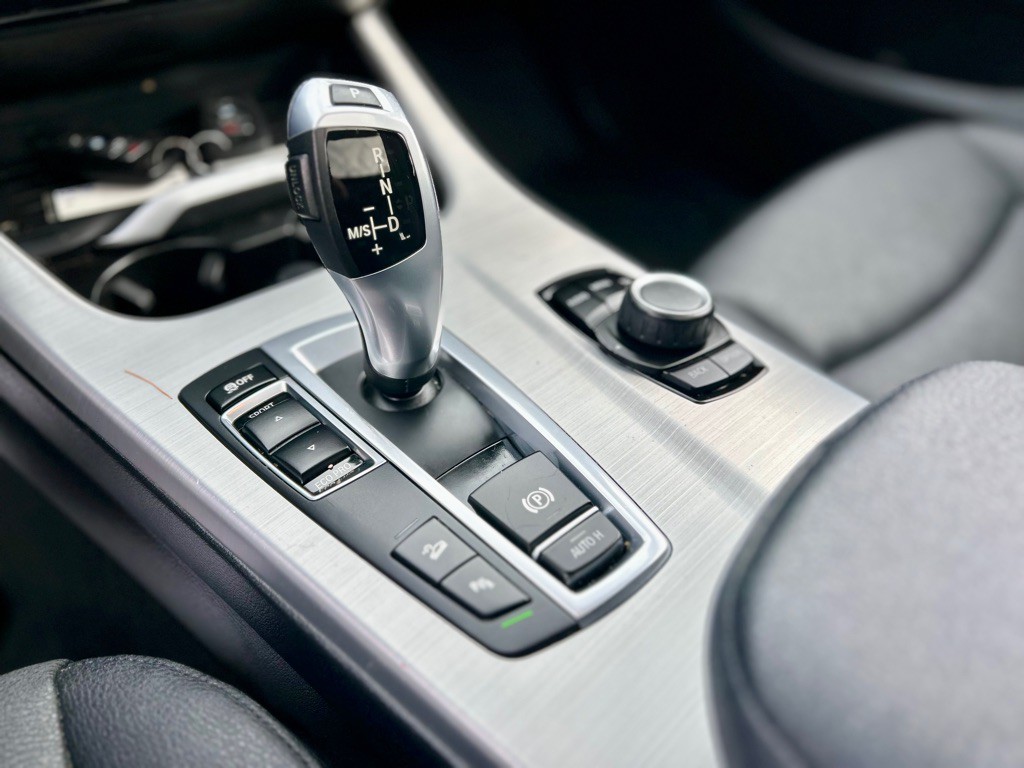 2017 BMW X3 Image 16