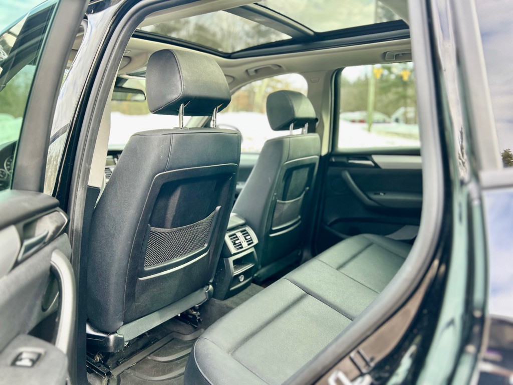 2017 BMW X3 Image 18