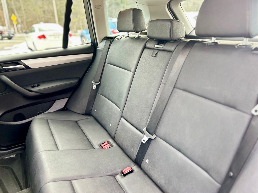 2017 BMW X3 Image 19