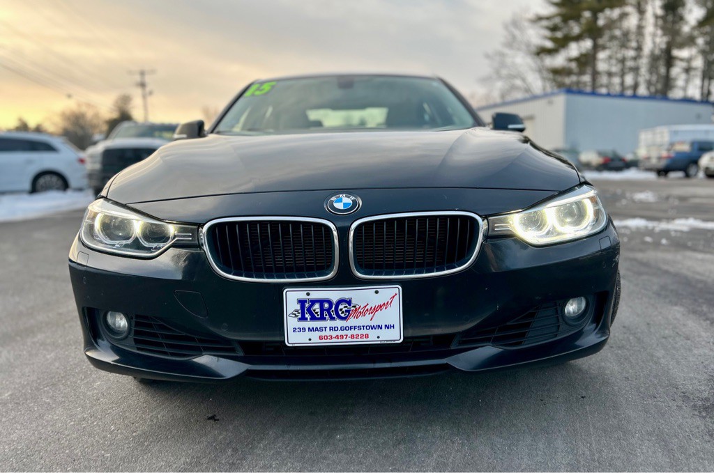 2015 BMW 3 Series Image 2