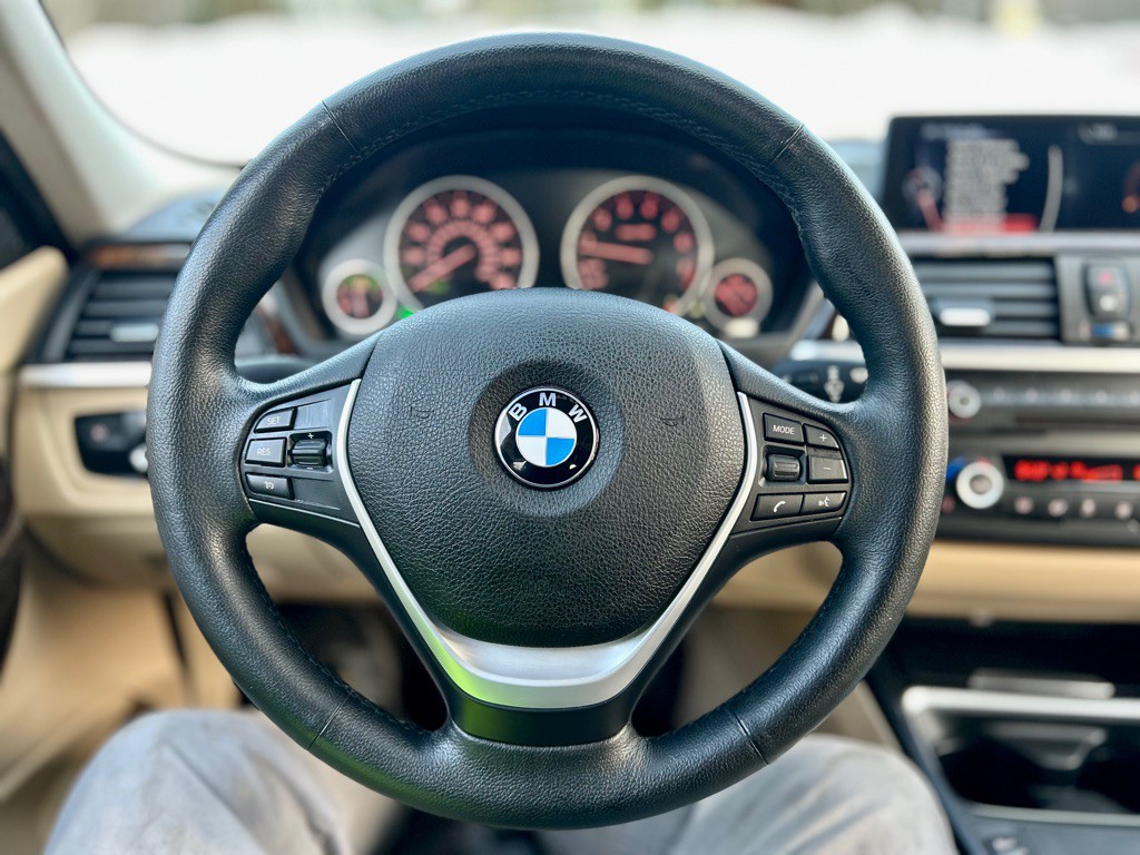 2015 BMW 3 Series Image 13