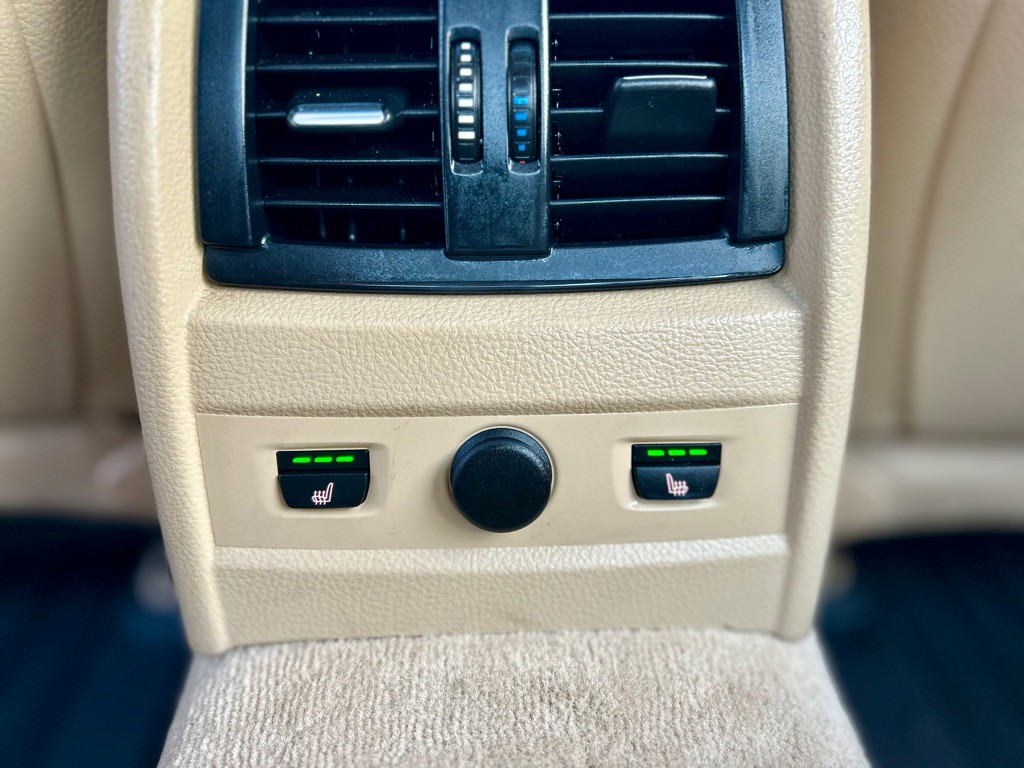 2015 BMW 3 Series Image 22