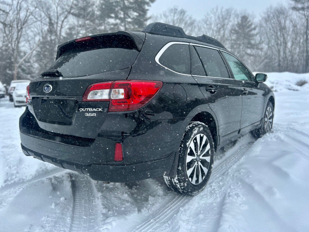 2015 Subaru Outback Image 7