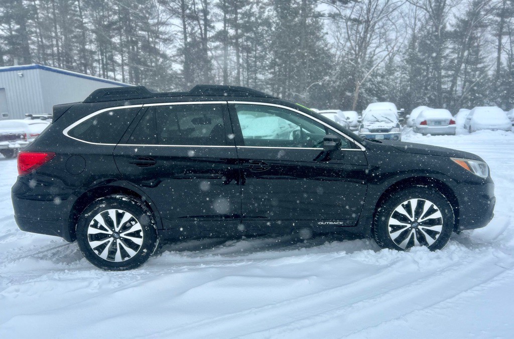 2015 Subaru Outback Image 8