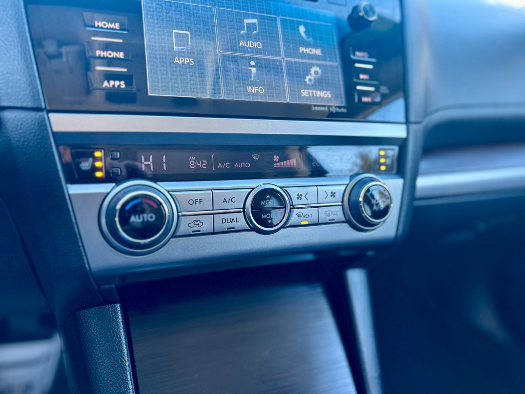 2015 Subaru Outback Image 15