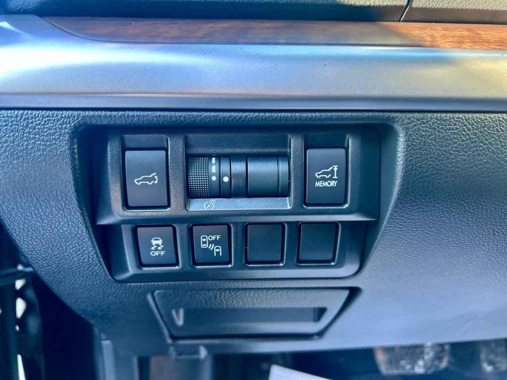 2015 Subaru Outback Image 19