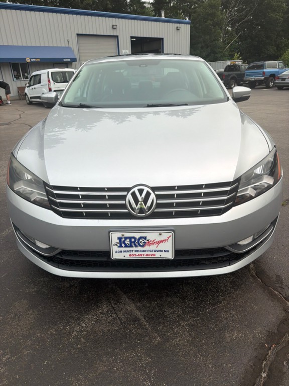 2014 Volkswagen Passat Image 2