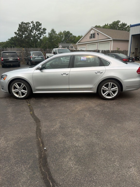 2014 Volkswagen Passat Image 10