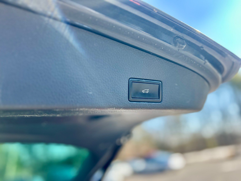 2015 Volkswagen Touareg Image 18