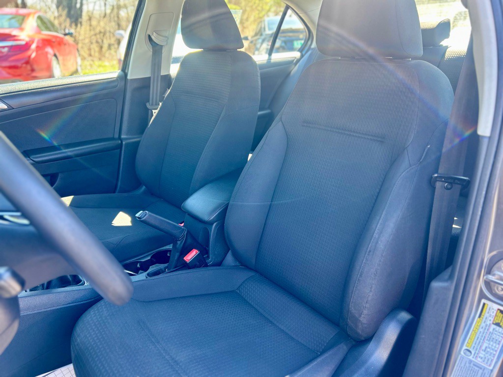 2015 Volkswagen Jetta Image 9
