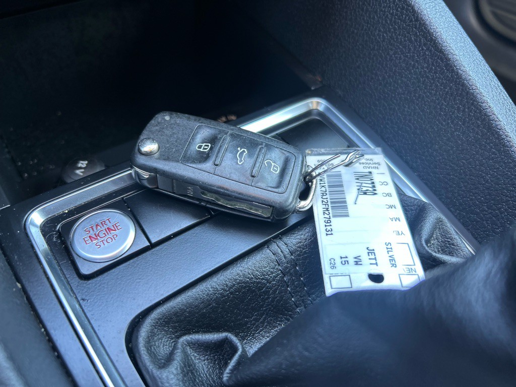 2015 Volkswagen Jetta Image 19