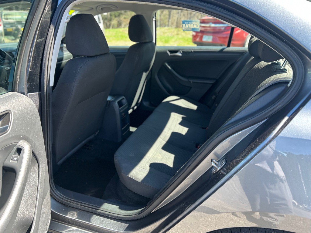 2015 Volkswagen Jetta Image 21