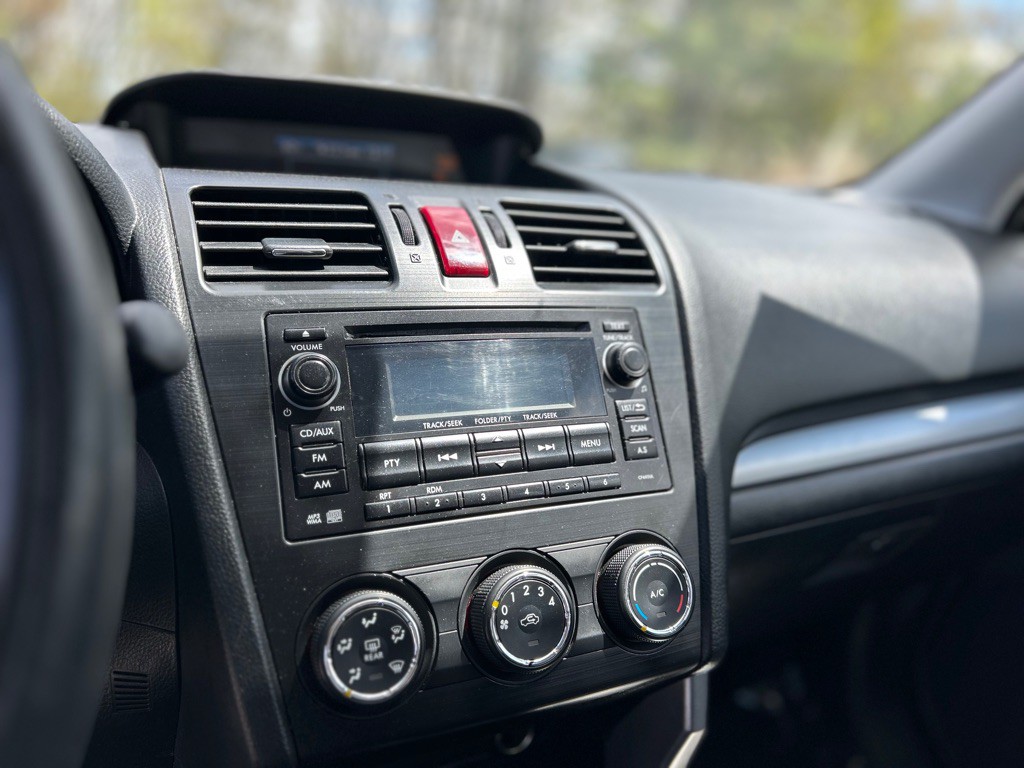 2015 Subaru Forester Image 13