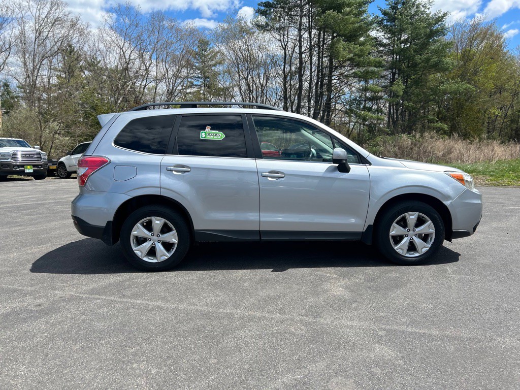 2014 Subaru Forester Image 10