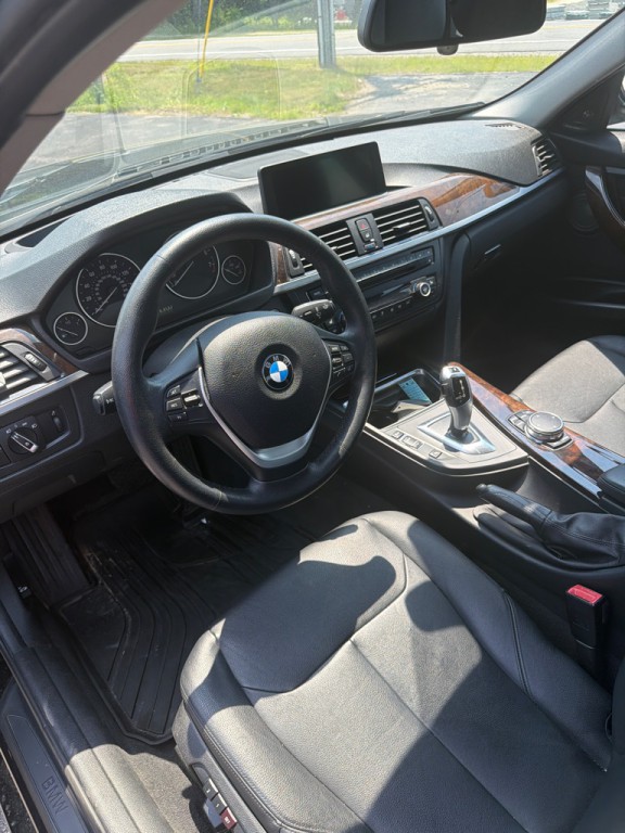 2015 BMW 3 Series Image 13