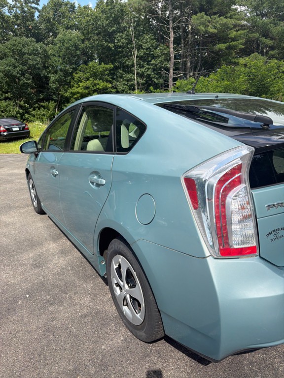 2014 Toyota Prius Image 10