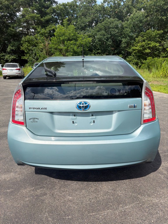 2014 Toyota Prius Image 11