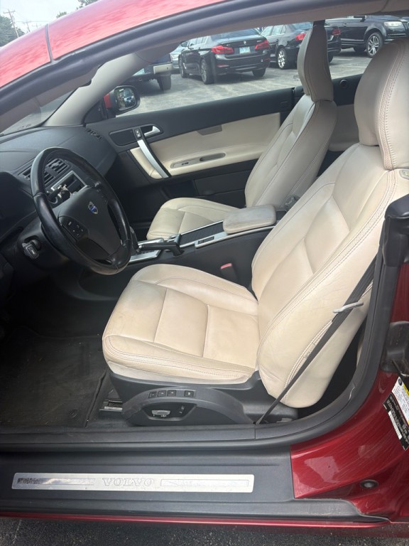 2012 Volvo C70 Image 11