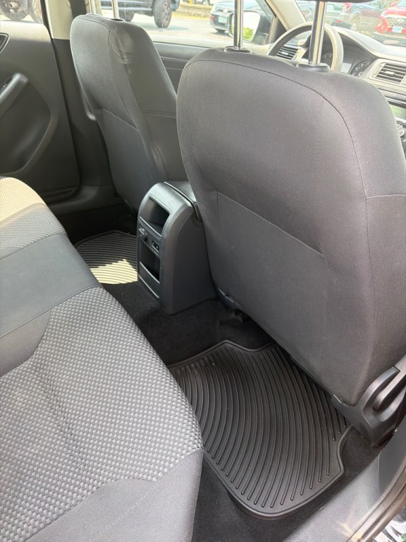 2013 Volkswagen Jetta Image 23