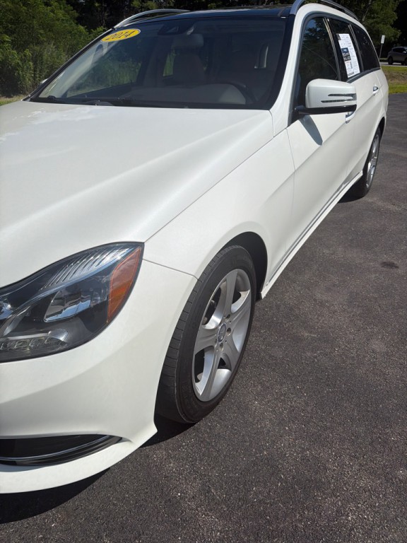 2014 Mercedes-Benz E-Class Image 3