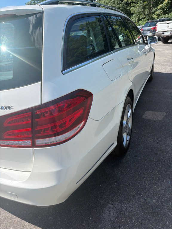 2014 Mercedes-Benz E-Class Image 7