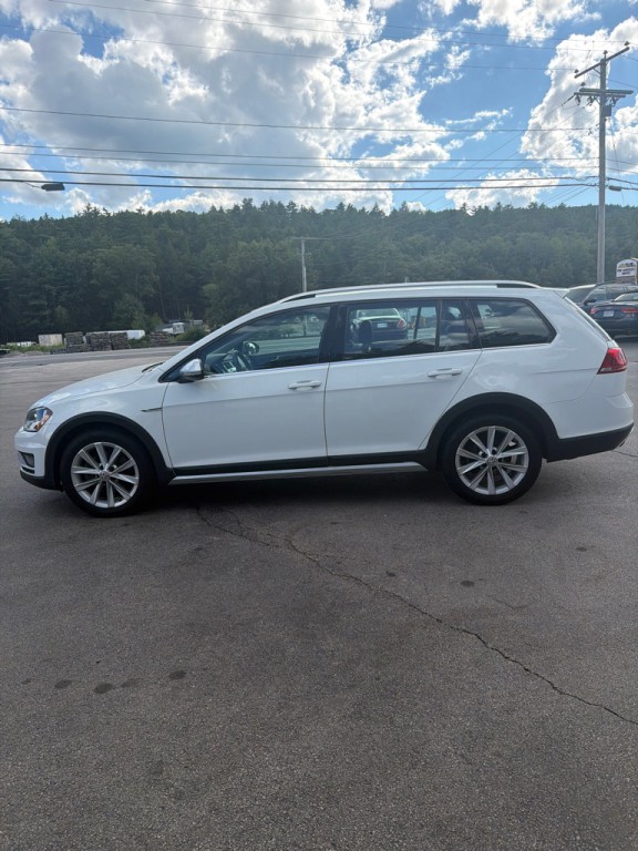 2017 Volkswagen Golf Image 5