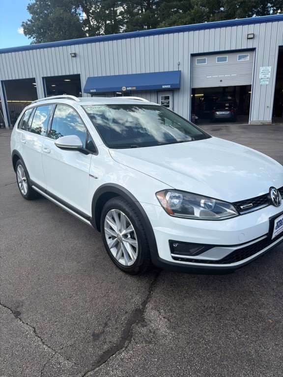 2017 Volkswagen Golf Image 6
