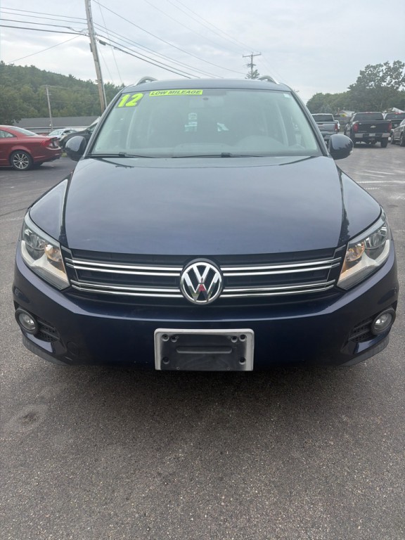 2012 Volkswagen Tiguan Image 2