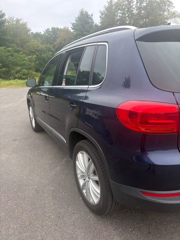 2012 Volkswagen Tiguan Image 4