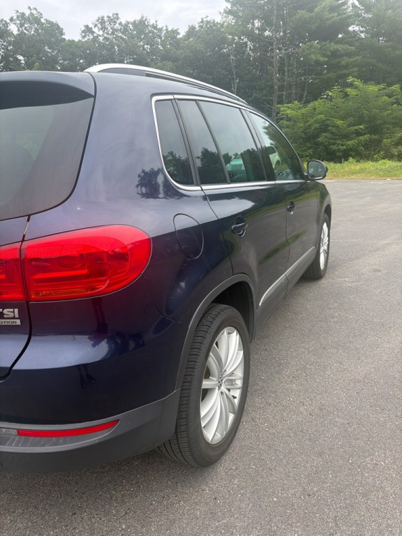 2012 Volkswagen Tiguan Image 8