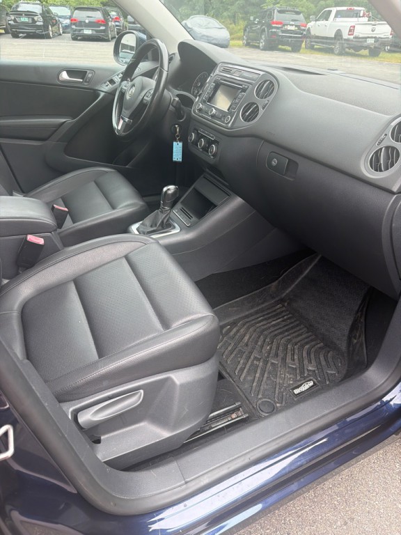 2012 Volkswagen Tiguan Image 15