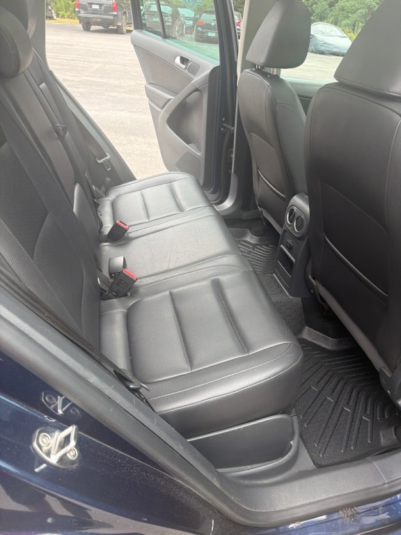 2012 Volkswagen Tiguan Image 16