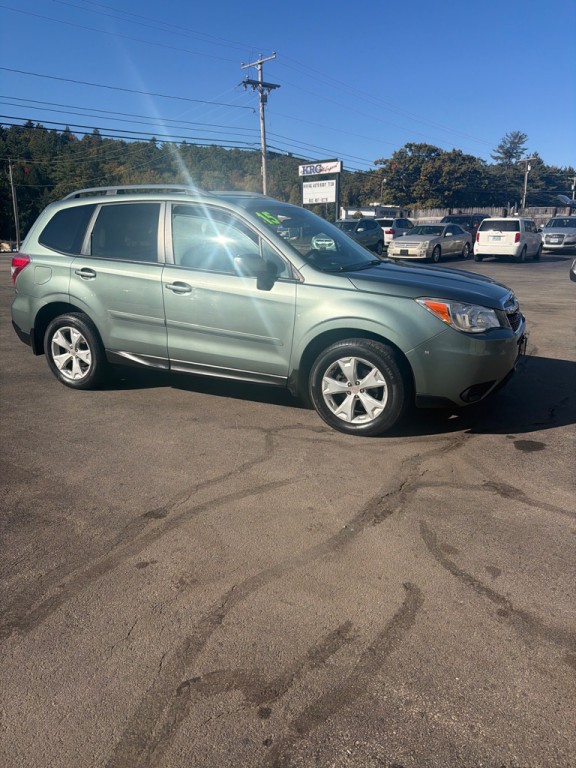 2015 Subaru Forester Image 2