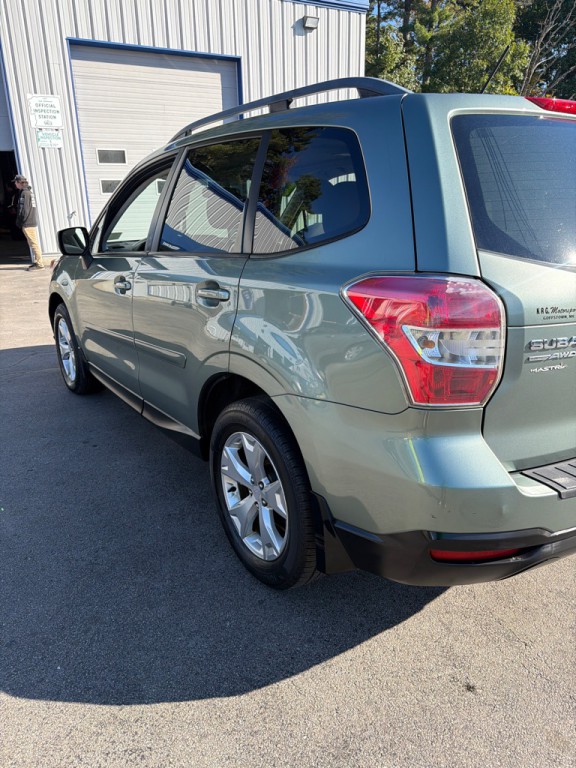 2015 Subaru Forester Image 8